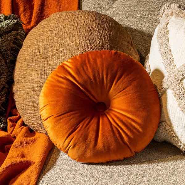 Kussen Abey tobacco brown rond 50x50cm - Image 3